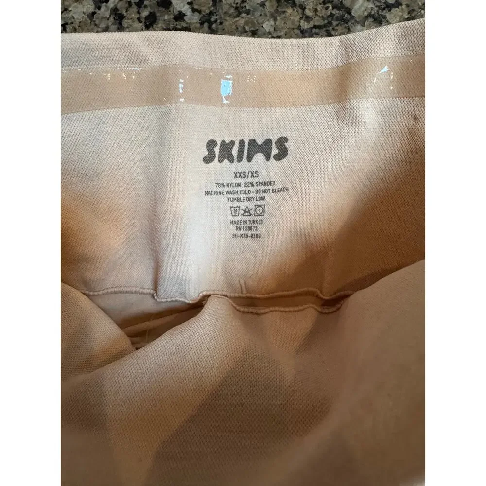 SKIMS Seamless Sculpt Mid Waist Brief XXS/XS Sand
